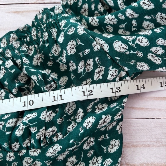 Hello Molly Walk On Faith Dress in Green And White Floral
Size XS - Picture 14 of 15